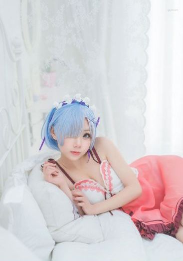 舌头钻到花缝裂缝h_720高清完整版
